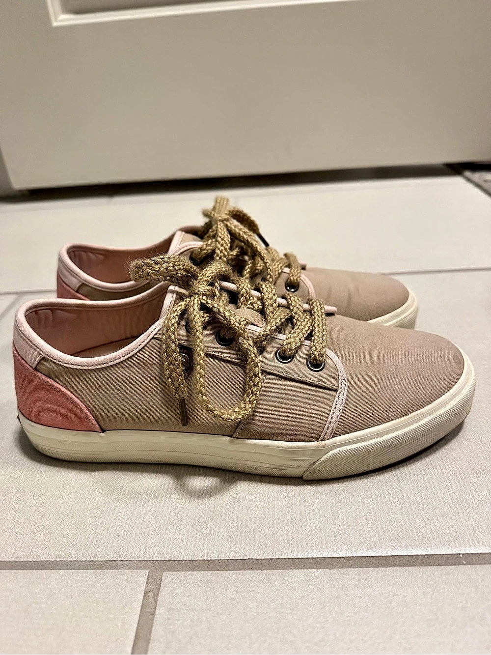 taos Super Soul Sneakers Pink & Tan US 9W
